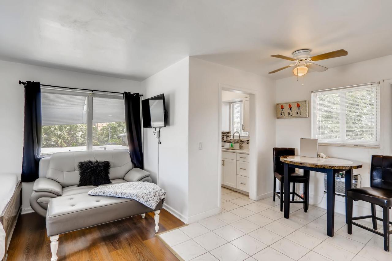 Coral Sands Huge Studio W/ 2 Queen Beds! West Palm Beach Exteriör bild